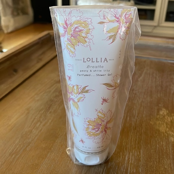 Lollia Bath & Body Lollia Breathe Perfumed Shower Gel Brand New